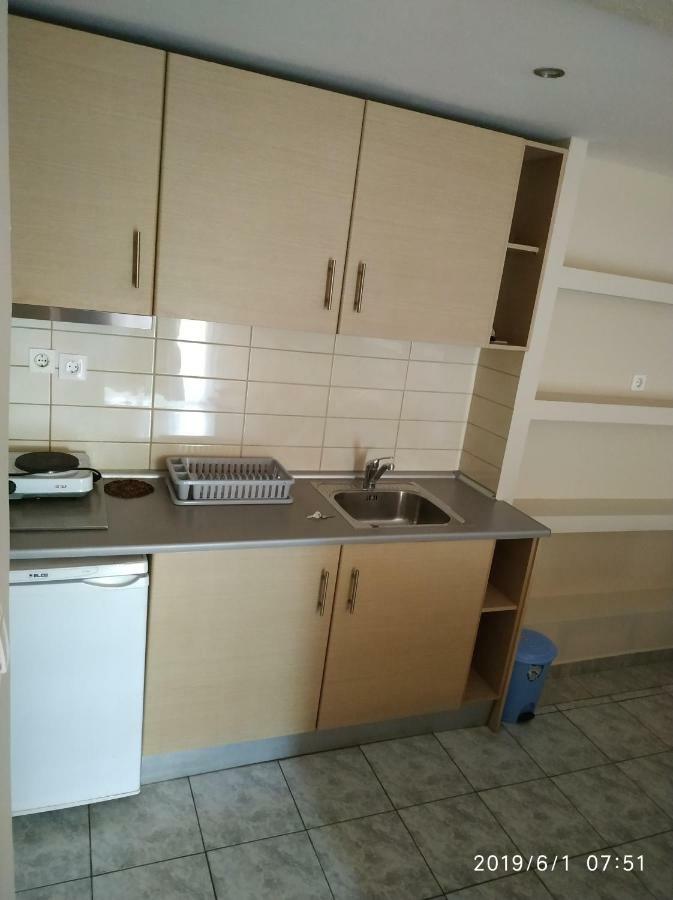 Lazaros Apartments Olympiaki Akti Bagian luar foto