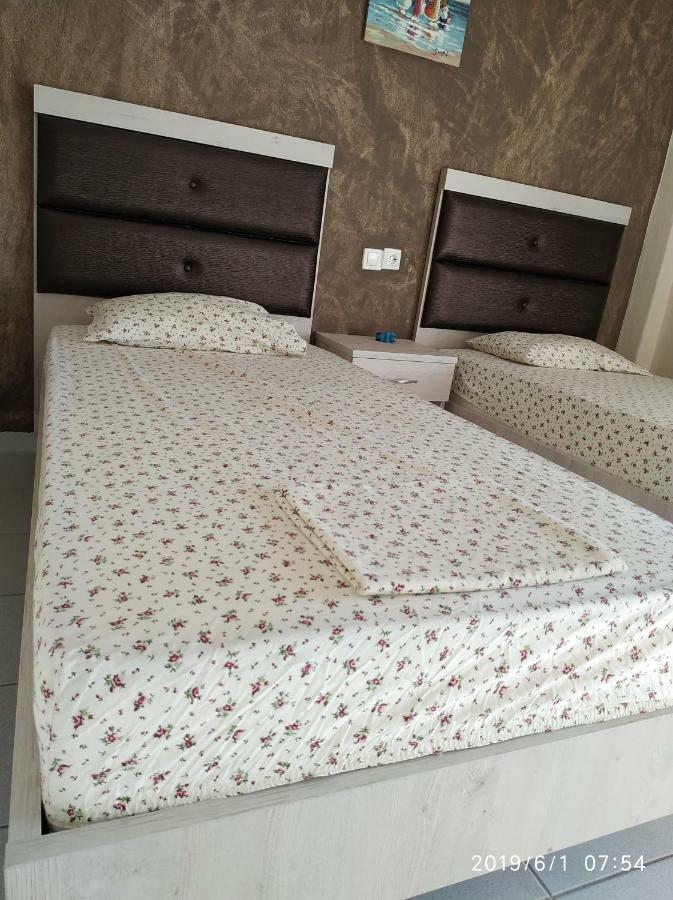 Lazaros Apartments Olympiaki Akti Bagian luar foto